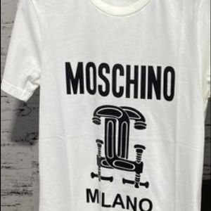 Moschino Tshirt small/medium